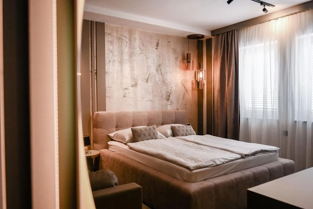 Deluxe Apartment Malin 3 Near The Beach Vantacici
